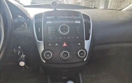 KIA cee'd I рестайлинг, 2010 год, 950 000 рублей, 7 фотография