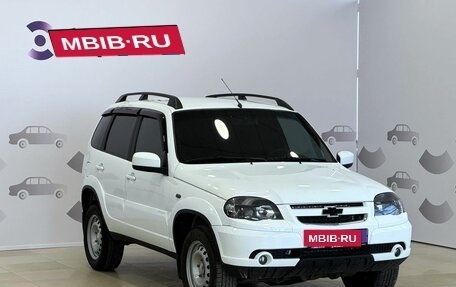 Chevrolet Niva I рестайлинг, 2018 год, 797 000 рублей, 2 фотография