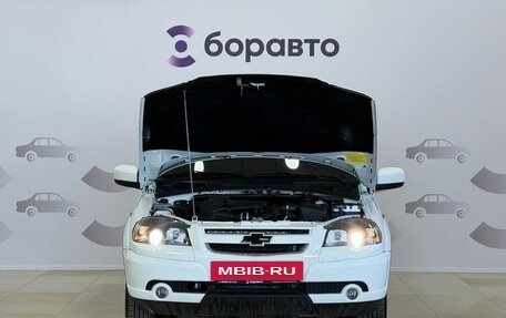 Chevrolet Niva I рестайлинг, 2018 год, 797 000 рублей, 4 фотография