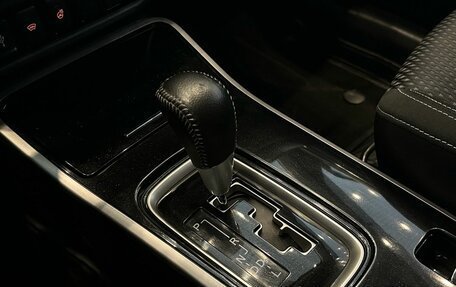 Mitsubishi Outlander III рестайлинг 3, 2019 год, 2 390 000 рублей, 16 фотография