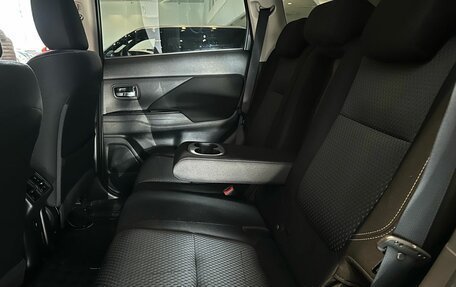 Mitsubishi Outlander III рестайлинг 3, 2019 год, 2 390 000 рублей, 21 фотография