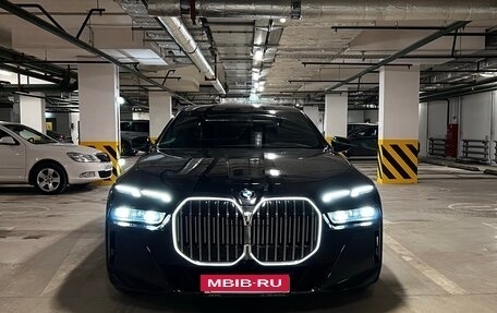 BMW 7 серия, 2022 год, 10 880 000 рублей, 2 фотография