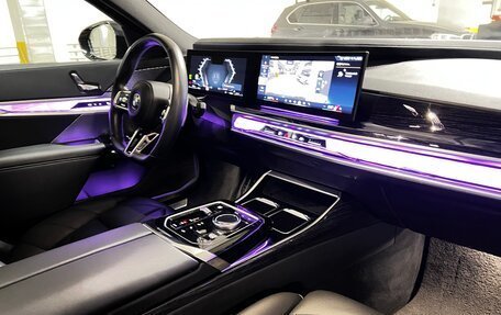 BMW 7 серия, 2022 год, 10 880 000 рублей, 28 фотография