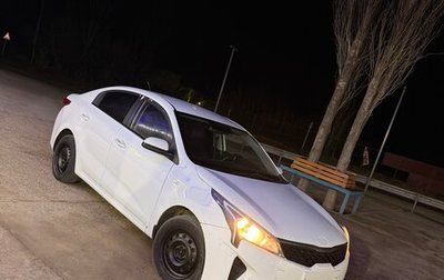 KIA Rio IV, 2020 год, 900 000 рублей, 1 фотография