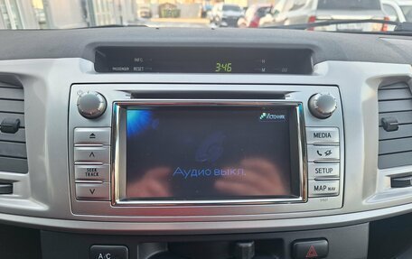 Toyota Hilux VII, 2013 год, 1 990 000 рублей, 10 фотография