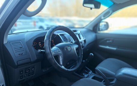 Toyota Hilux VII, 2013 год, 1 990 000 рублей, 16 фотография