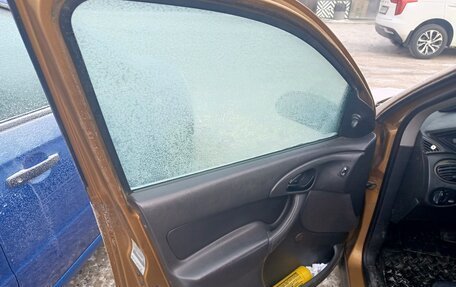 Ford Focus IV, 2001 год, 150 000 рублей, 2 фотография