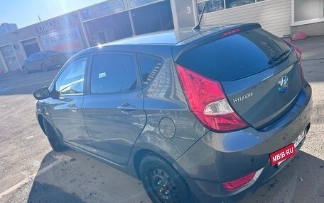 Hyundai Solaris II рестайлинг, 2014 год, 850 000 рублей, 5 фотография