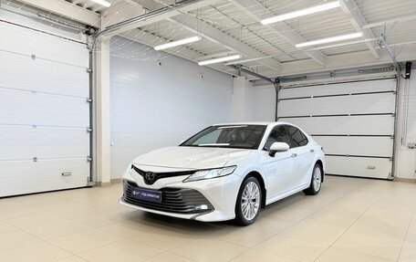Toyota Camry, 2020 год, 3 799 900 рублей, 2 фотография