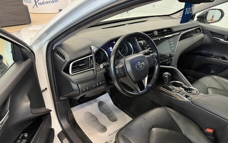 Toyota Camry, 2020 год, 3 799 900 рублей, 10 фотография