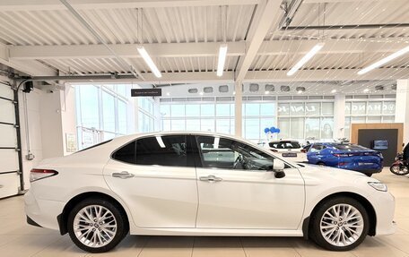 Toyota Camry, 2020 год, 3 799 900 рублей, 7 фотография