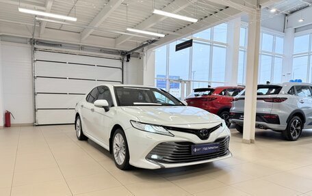 Toyota Camry, 2020 год, 3 799 900 рублей, 8 фотография