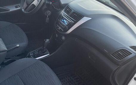 Hyundai Solaris II рестайлинг, 2016 год, 1 300 000 рублей, 8 фотография