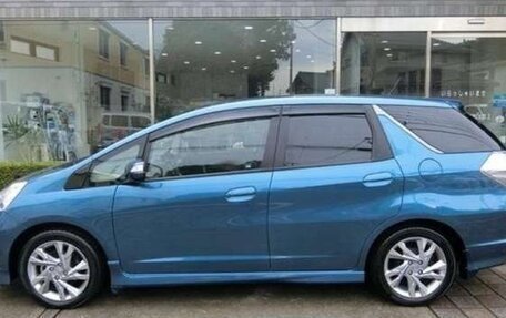 Honda Fit Shuttle I рестайлинг, 2011 год, 800 000 рублей, 2 фотография