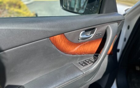 Infiniti QX70, 2014 год, 2 000 000 рублей, 12 фотография