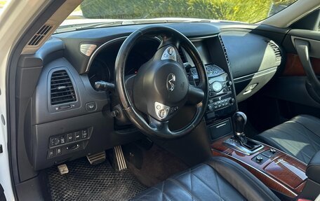 Infiniti QX70, 2014 год, 2 000 000 рублей, 13 фотография