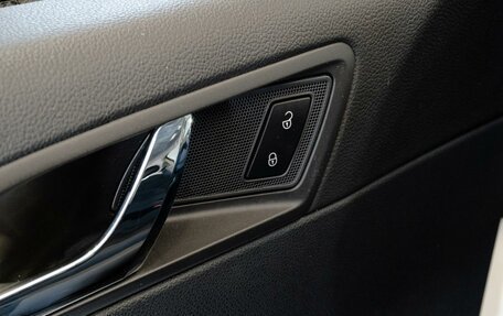 Skoda Superb III рестайлинг, 2014 год, 1 860 000 рублей, 24 фотография