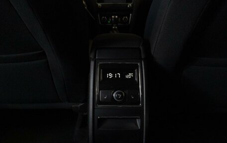 Skoda Superb III рестайлинг, 2014 год, 1 860 000 рублей, 26 фотография