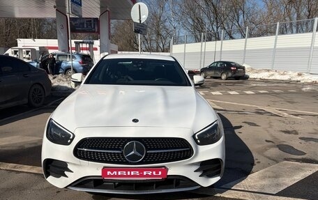 Mercedes-Benz E-Класс, 2021 год, 6 100 000 рублей, 3 фотография