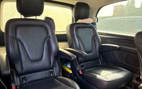 Mercedes-Benz V-Класс, 2017 год, 4 000 000 рублей, 6 фотография