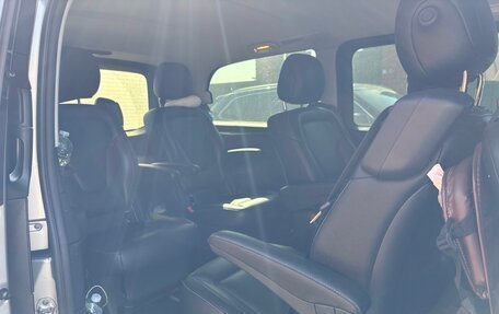 Mercedes-Benz V-Класс, 2017 год, 4 000 000 рублей, 8 фотография