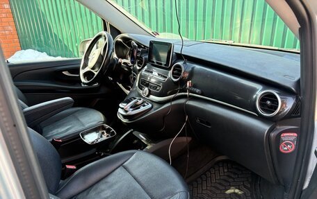 Mercedes-Benz V-Класс, 2017 год, 4 000 000 рублей, 9 фотография