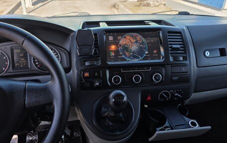 Volkswagen Transporter T5 рестайлинг, 2010 год, 1 496 500 рублей, 21 фотография