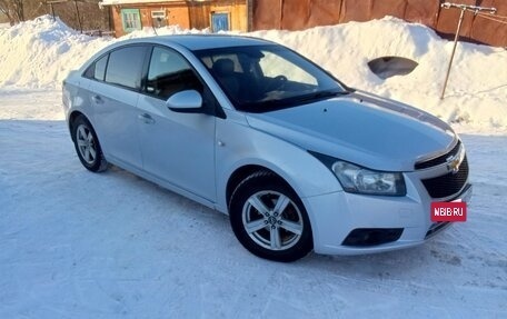 Chevrolet Cruze II, 2010 год, 450 000 рублей, 3 фотография