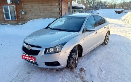 Chevrolet Cruze II, 2010 год, 450 000 рублей, 2 фотография