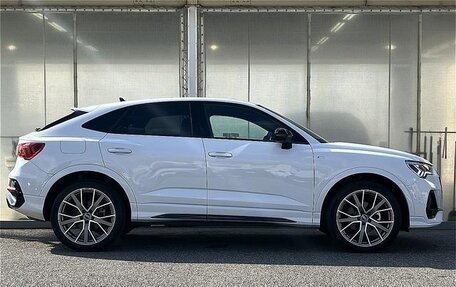 Audi Q3, 2023 год, 2 220 001 рублей, 2 фотография