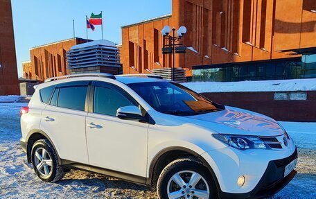 Toyota RAV4, 2015 год, 1 980 000 рублей, 1 фотография