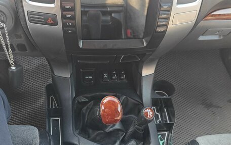 Toyota Land Cruiser Prado 120 рестайлинг, 2004 год, 1 890 000 рублей, 5 фотография