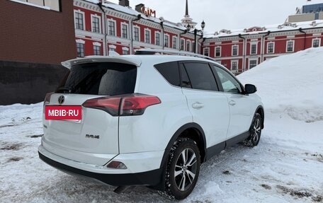 Toyota RAV4, 2018 год, 2 050 000 рублей, 6 фотография