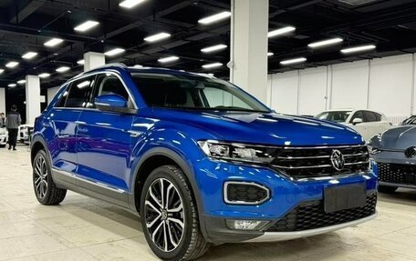 Volkswagen T-Roc I, 2022 год, 1 590 002 рублей, 5 фотография