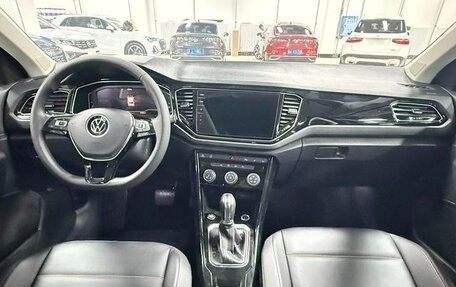 Volkswagen T-Roc I, 2022 год, 1 590 002 рублей, 20 фотография