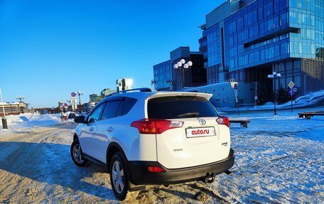 Toyota RAV4, 2015 год, 1 980 000 рублей, 7 фотография