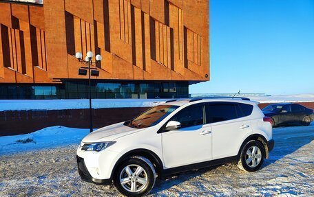 Toyota RAV4, 2015 год, 1 980 000 рублей, 16 фотография