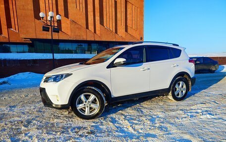 Toyota RAV4, 2015 год, 1 980 000 рублей, 13 фотография