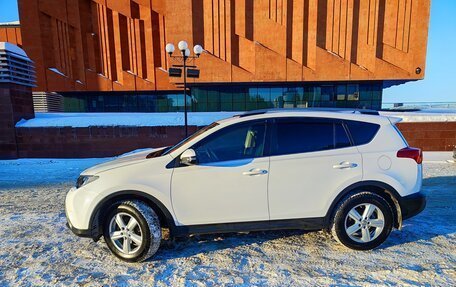 Toyota RAV4, 2015 год, 1 980 000 рублей, 15 фотография