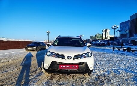 Toyota RAV4, 2015 год, 1 980 000 рублей, 17 фотография
