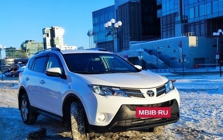 Toyota RAV4, 2015 год, 1 980 000 рублей, 11 фотография