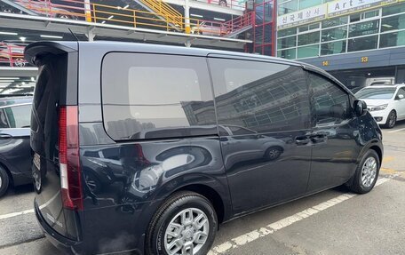 Hyundai Staria, 2023 год, 4 850 000 рублей, 5 фотография