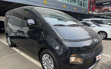 Hyundai Staria, 2023 год, 4 850 000 рублей, 2 фотография