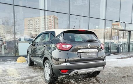 Renault Kaptur I рестайлинг, 2017 год, 1 599 000 рублей, 8 фотография