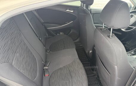 Hyundai Solaris II рестайлинг, 2015 год, 870 000 рублей, 8 фотография