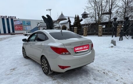 Hyundai Solaris II рестайлинг, 2015 год, 870 000 рублей, 2 фотография