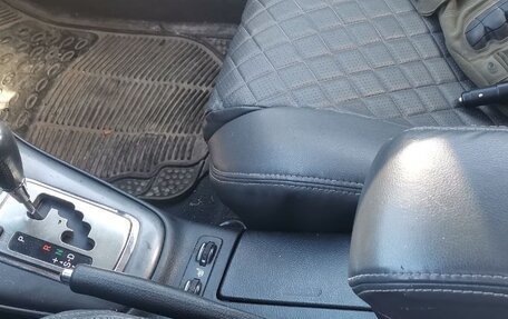 Toyota Avensis III рестайлинг, 2006 год, 645 000 рублей, 2 фотография