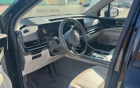 KIA Carnival, 2024 год, 5 900 000 рублей, 8 фотография