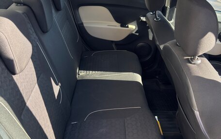 Renault Logan II, 2015 год, 850 000 рублей, 6 фотография