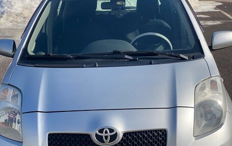 Toyota Yaris III рестайлинг, 2007 год, 615 000 рублей, 13 фотография